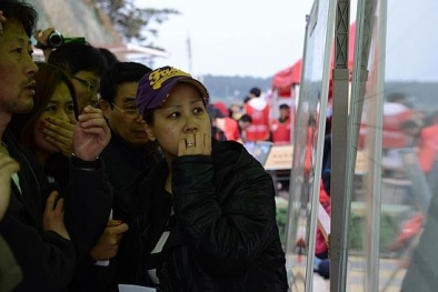 Sự hoảng loạn diễn ra trước khi phà Hàn Quốc bị lật